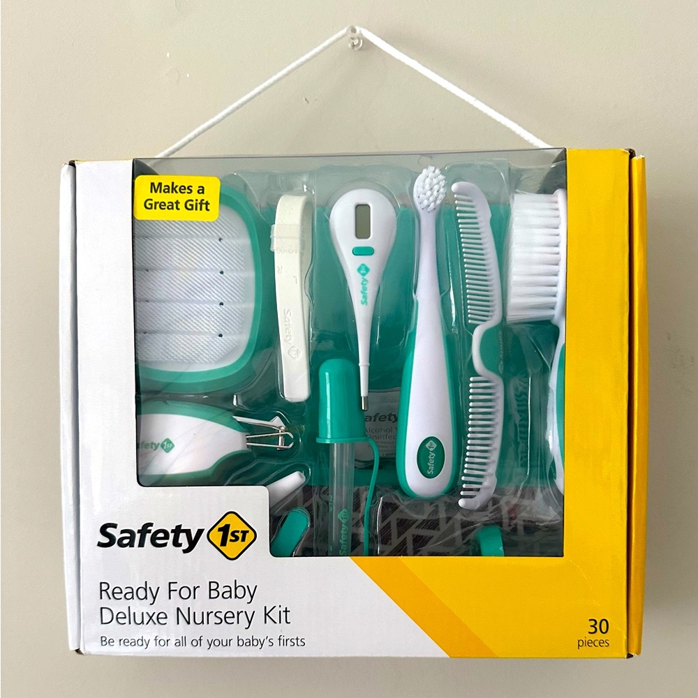 Safety 1st: Ready For Baby Deluxe Nursery Kit (30 Pieces)